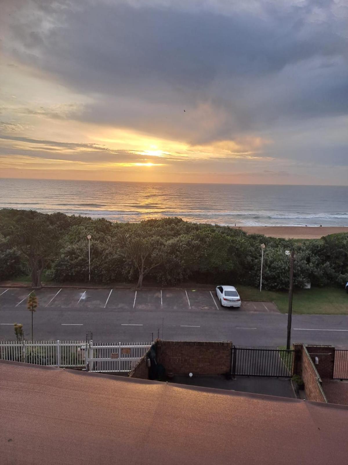 Deep Blue Guest House Amanzimtoti Exteriér fotografie